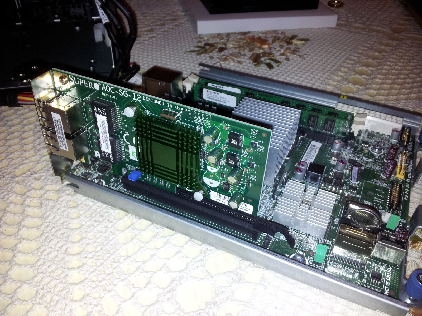HP ProLiant MicroServer N40L with Supermicro AOC-SG-i2 Dual Gigabit i82575EB
